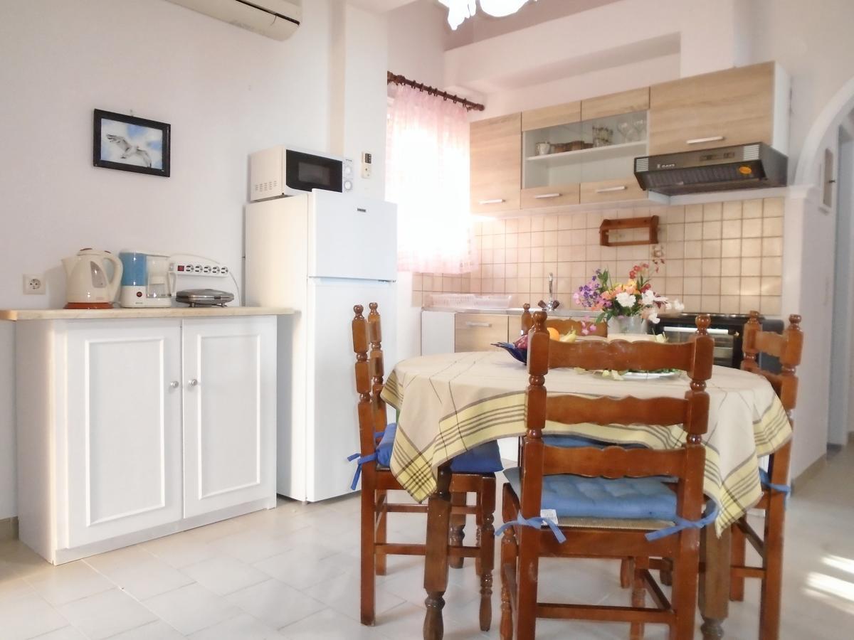 Sirios Apartments Апраос Экстерьер фото